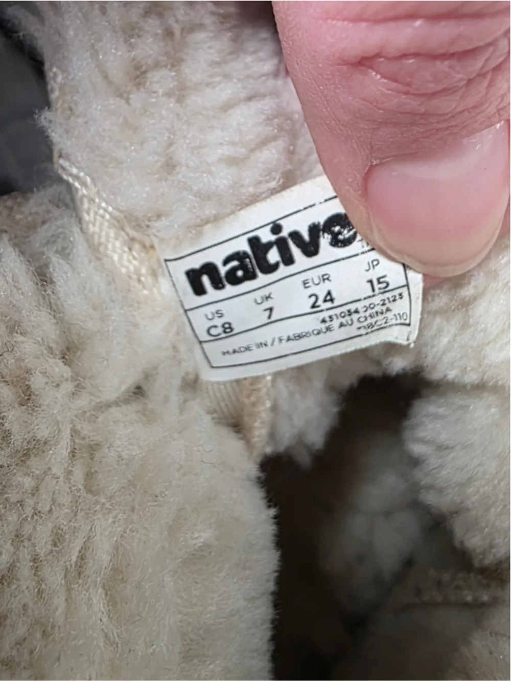 Native Shoes Kids Winter Boots Brown Faux Fur Lined Cozy Slip On Boots Size 8